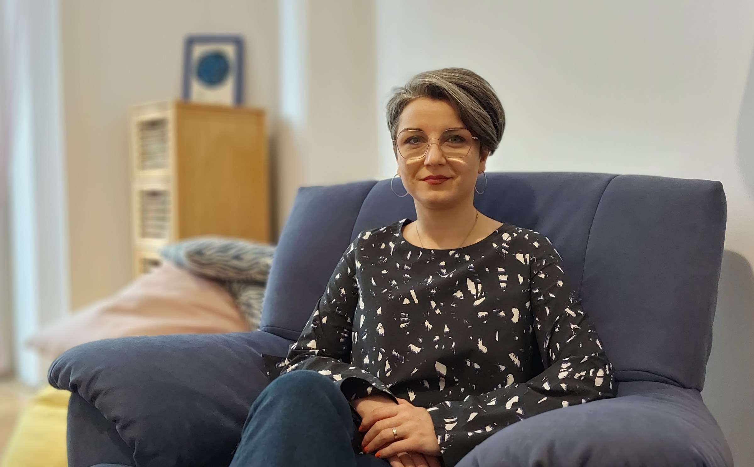 In a relationship – Iubirea și abuzul la Gen Z & Alpha